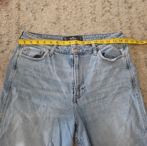 Hollister Womens Ultra High Rise Light Wash Mom Jean 13S/ 31 - Picture 13 of 15